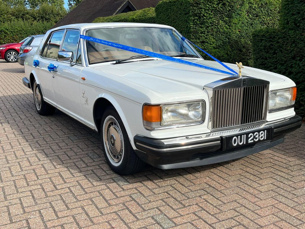 John and Lesley's enchanting wedding car